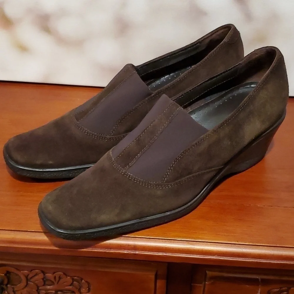 Aquatalia wedge - 9